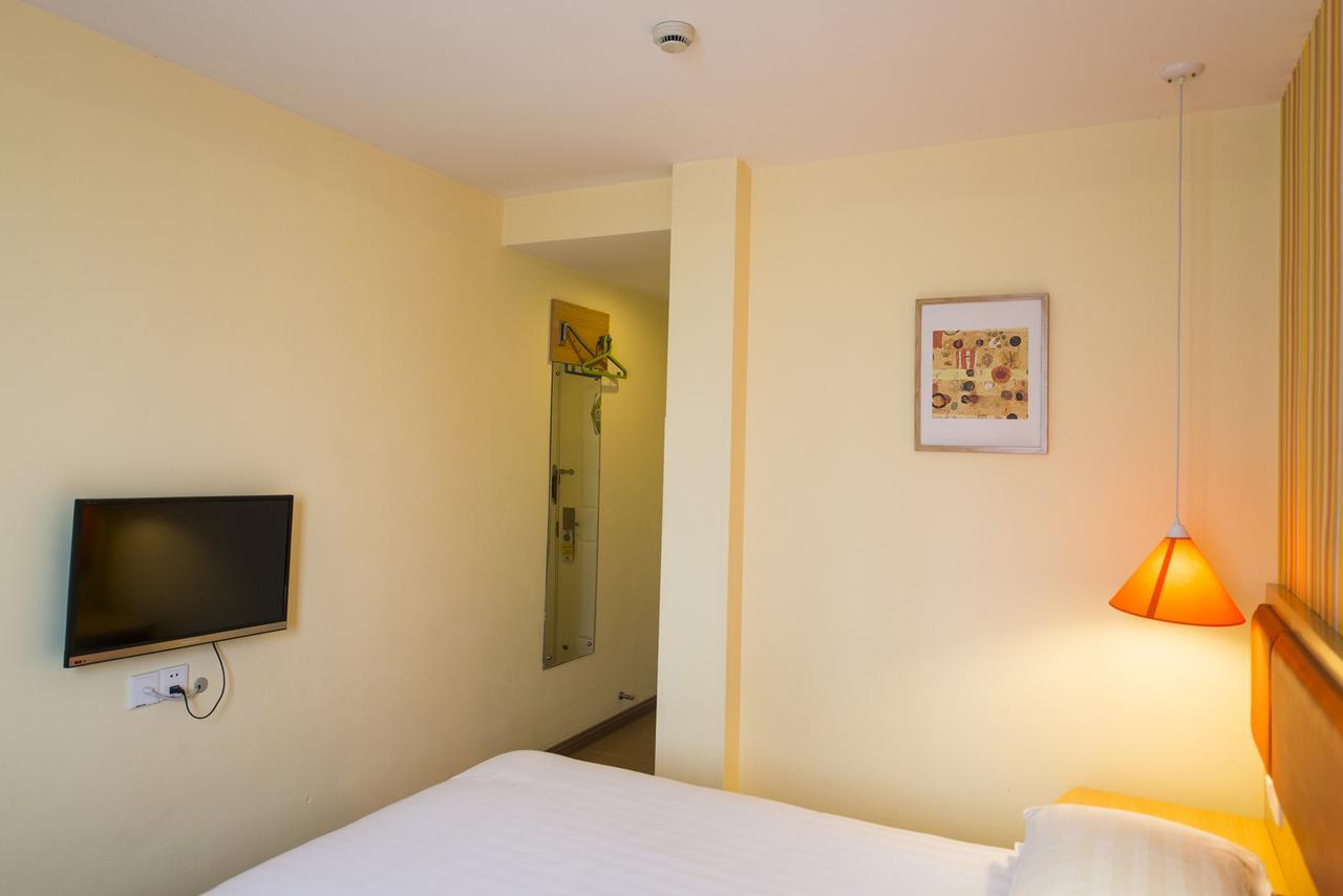 Home Inn Chongqing Nanping Pedestrian Street Branch Exteriör bild